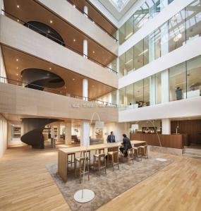 科技风格办公室装修实景图片