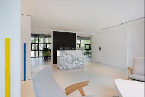 开敞式办公室设计装饰图