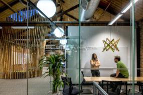 创意风格办公室装修高清效果图