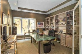 大气简约风格办公室设计装饰图