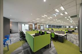 高档大气风格办公室装修设计效果图