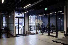 轻快风格办公室设计装潢图片