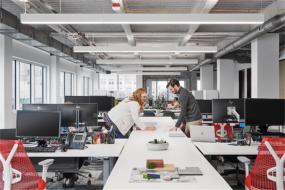 最新工业风格办公室效果图