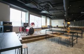 工业风格办公室装修装潢效果图