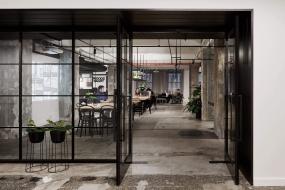 简约工业风格办公室设计装饰效果图