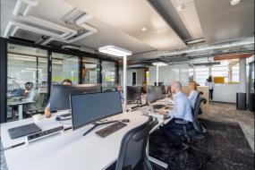 高档工业风格办公室装饰设计效果图