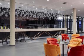 简约式公司办公室过道装修效果图