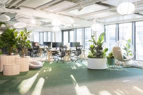 普通办公室现代吊顶装修设计图