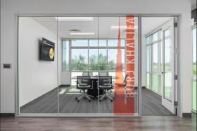 简约现代风格小办公室吊顶设计装修效果图片