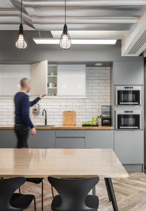 办公室天花吊顶装修效果图片设计