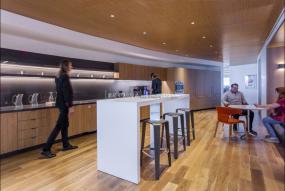 小办公室室内格栅灯设计图片