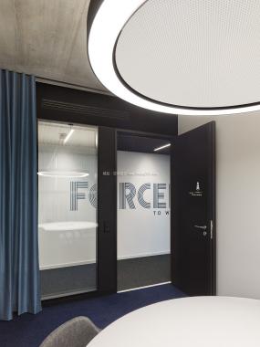 小型办公室装潢吊灯图片效果