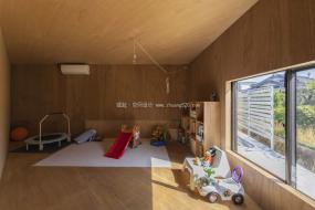 现代办公室装修风格办公室桌椅装修效果图