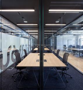 小型办公室简单室内装修图片