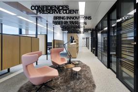 500平办公室装修设计图