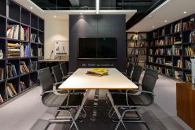 工业风办公室装修图片