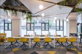 现代办公室装修风格