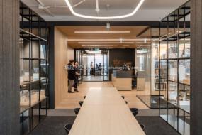 现代简约办公室室内简单装修效果图片