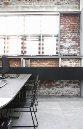 办公室工业风装修顶喷漆