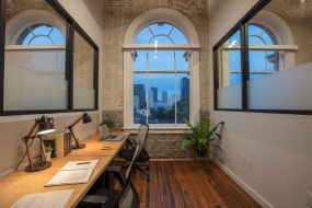 美国工业风办公室装修效果图