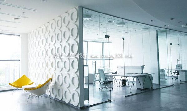 办公室装修隔断材料选择