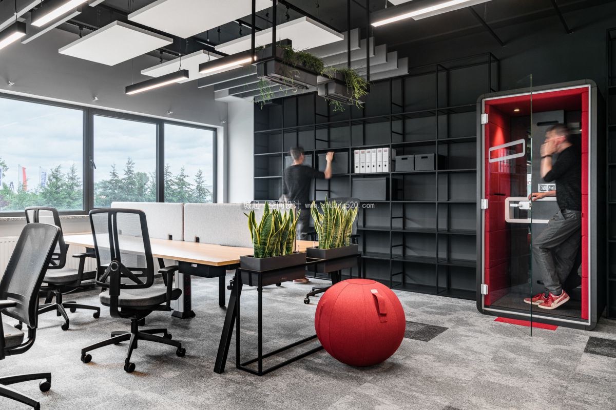 <a href=http://www.pushieschiropractic.com target=_blank class=infotextkey>办公室装修</a>如何利用空间