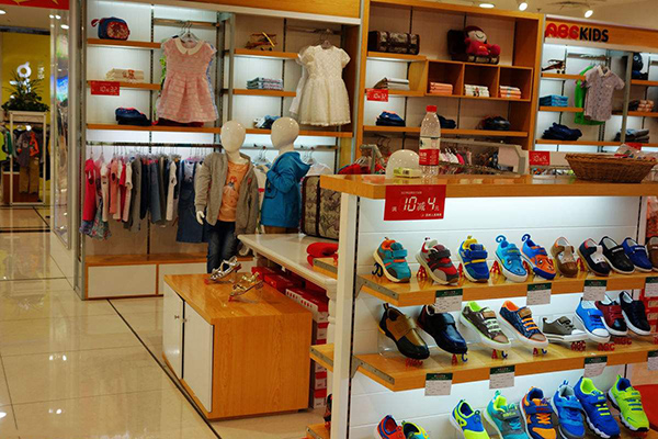 童鞋<a href=/pictrue/zmd target=_blank class=infotextkey>专卖店装修效果图</a>片