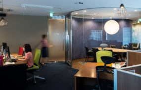 现代简约风开放区域装修设计图片