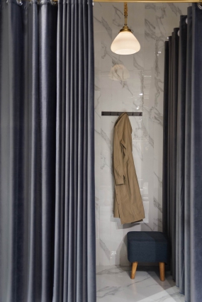 服装店装饰实景图