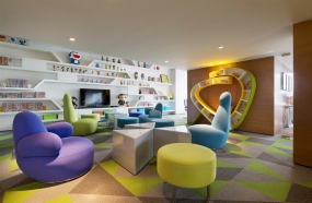 科技办公空间活动区图片