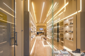 鞋店装饰设计布局图,鞋店装饰设计实景图