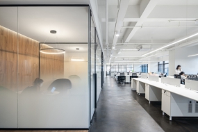 渐变色玻璃磨砂效果图