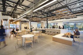 开放式办公室工作区装修效果图