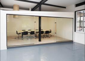 办公室小会议室隔断效果图
