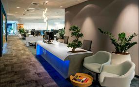 简单办公室前台设计装修图