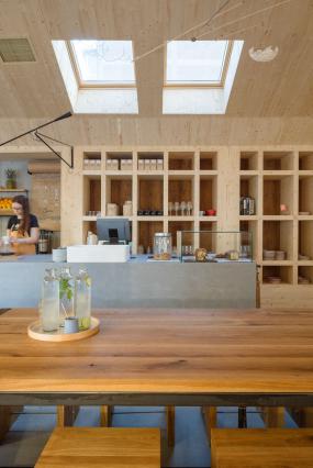 小型酒吧吧台装修设计