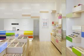 商场眼镜店装修效果图