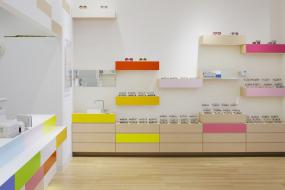 眼镜店展示柜效果图