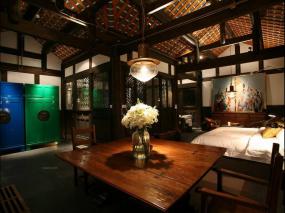 健身房浅色木地板效果图