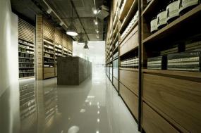 化妆品店室内装饰装修设计效果图