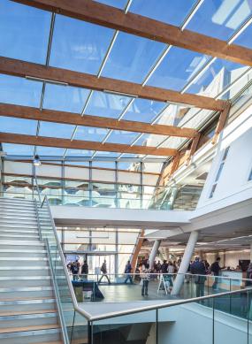 培训学校前台装修图