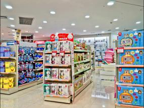 孕婴店室内窗户装修效果图片