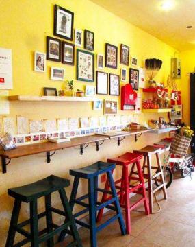 甜品店店面地砖装修图