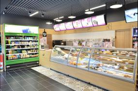 便利店室内货架装修效果图片欣赏