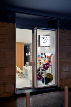 30平眼镜店装修效果图