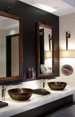 美容店面展示柜装修效果图片