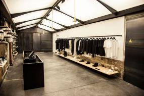 时尚鞋店室内装饰设计效果图