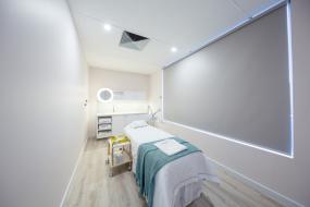 美容门面高档室内装修效果图片