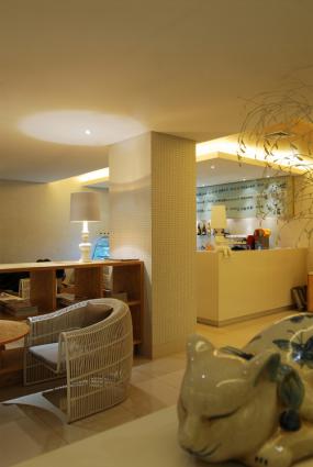 美容院室内办公间设计效果图