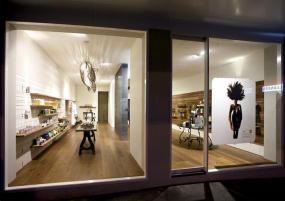 化妆品店装修天花吊顶效果图